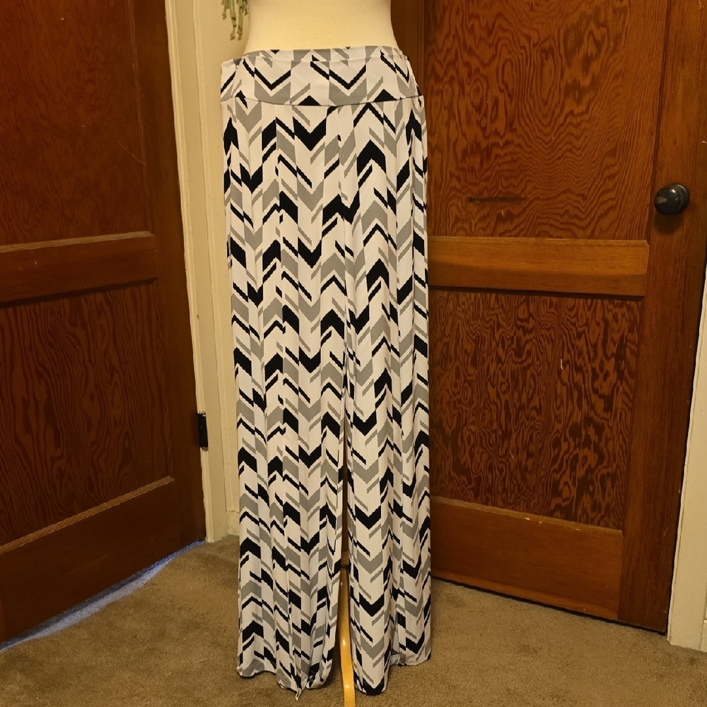 CLARA SUNWOO Monochrome Chevron Pants